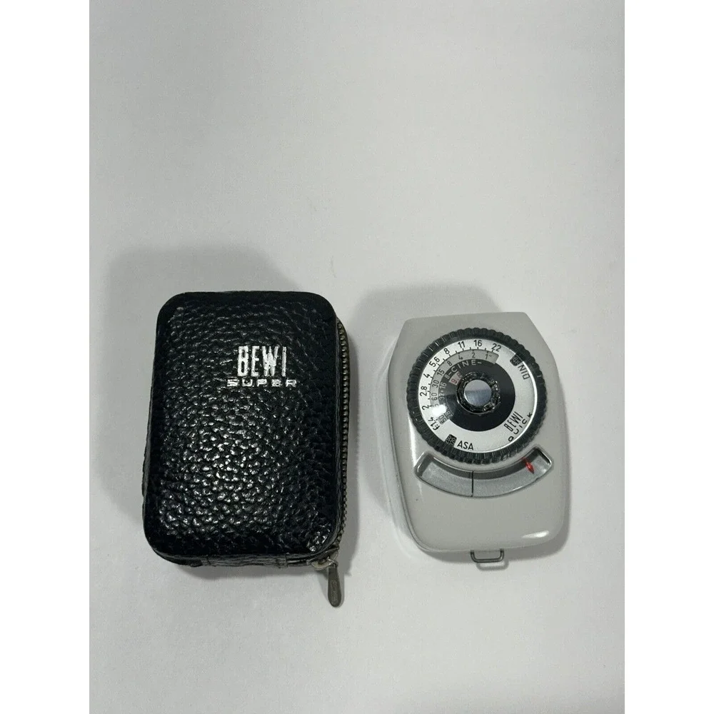 BERTRAM BEWI QUICK Exposure Light Meter W/ Case White Vintage‎ Germany